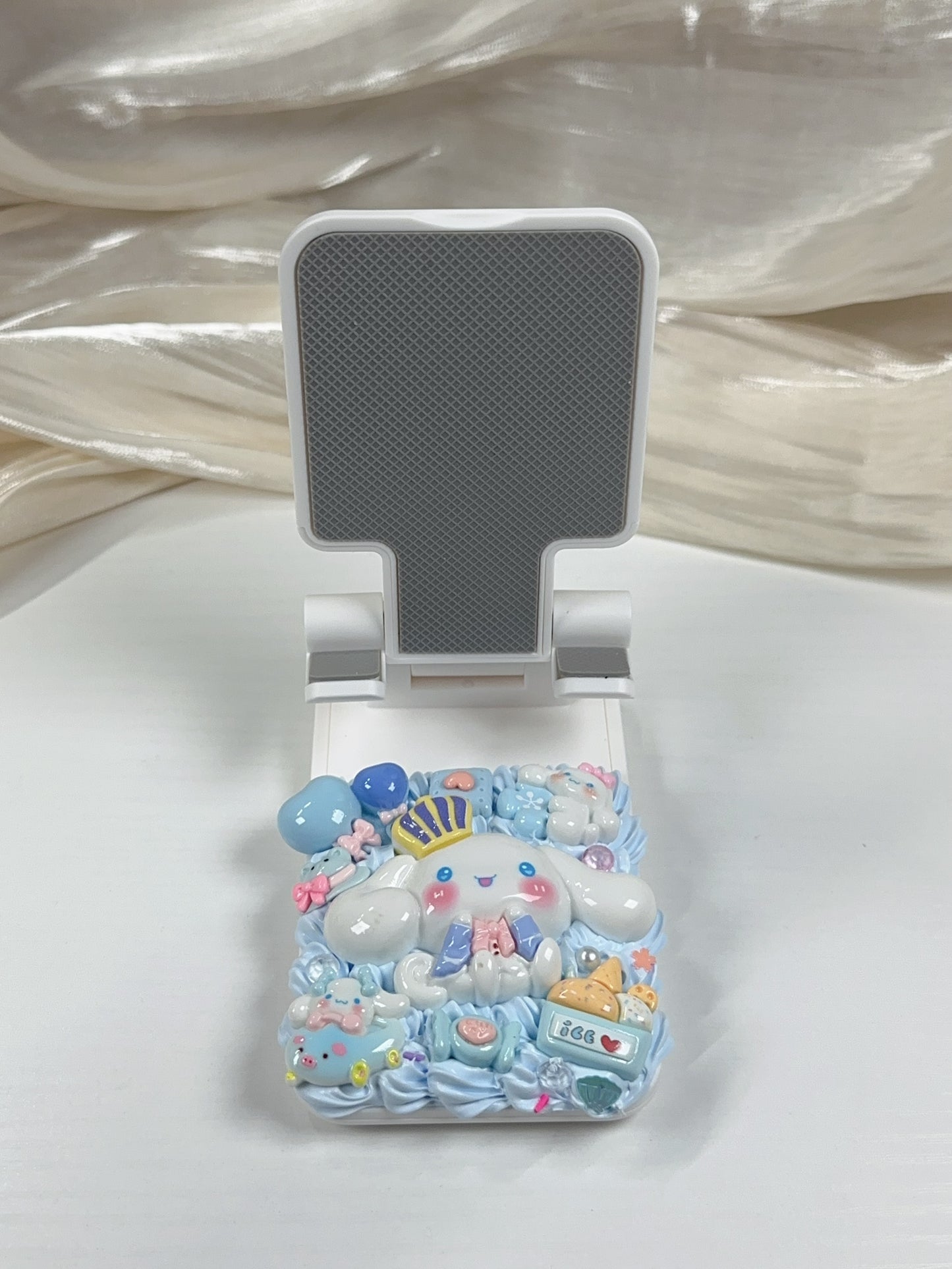 Decoden Cell Phone Stand